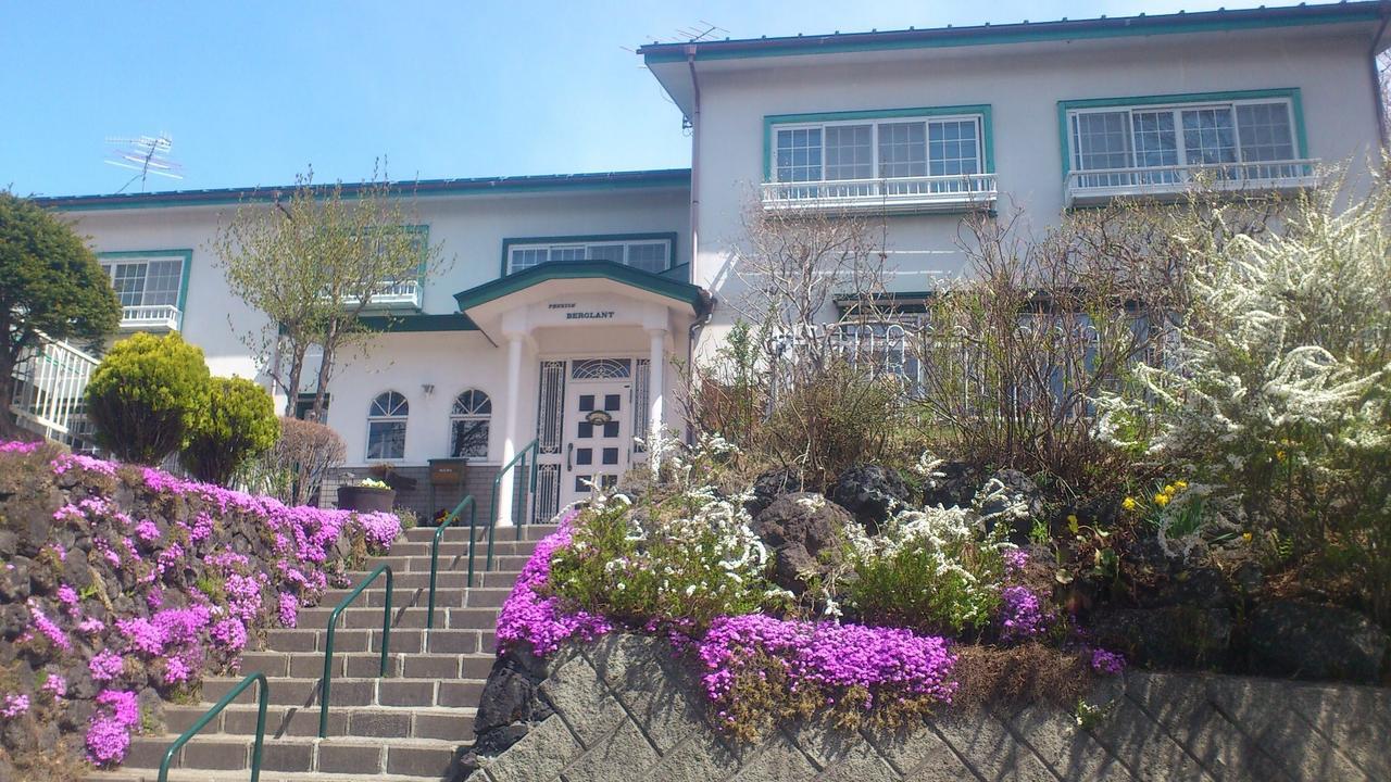 Pension Bergland Kusatsu  Exterior photo